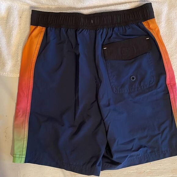 NWOT medium (8) Wonder Nation Qui k Dry side panel swim trunks - Picture 7 of 10